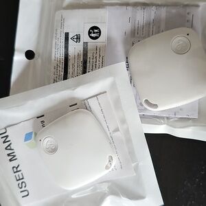 Nwt Isearching Gps Wireless Tracker Pet Key Luggage Finder Locator IOS & Android